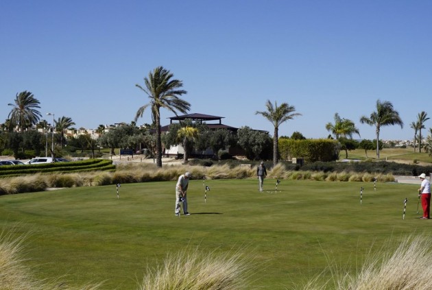 Nowy budynek - Szalet -
San Javier - Roda Golf