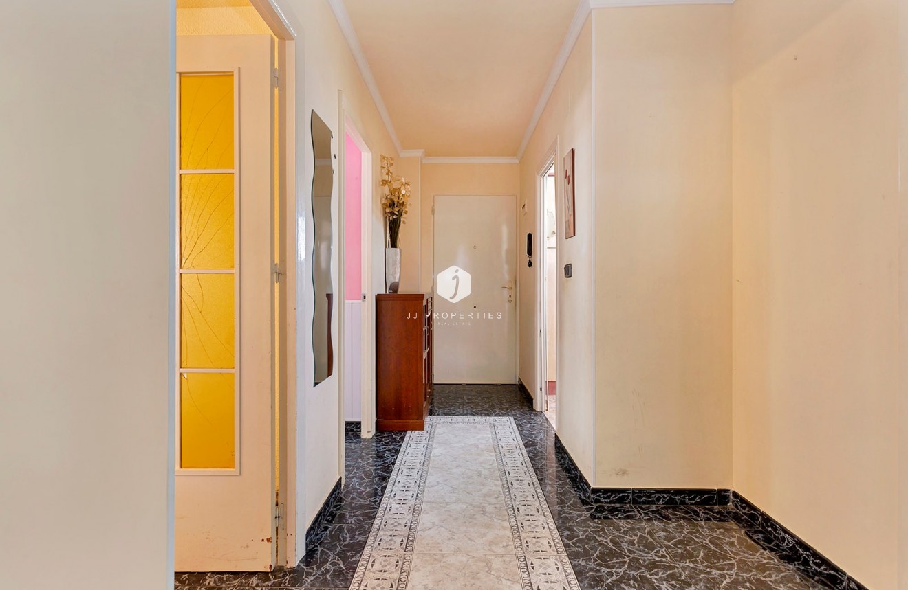 Z drugiej ręki - Mieszkanie w bloku -
Orihuela Costa - Punta Prima