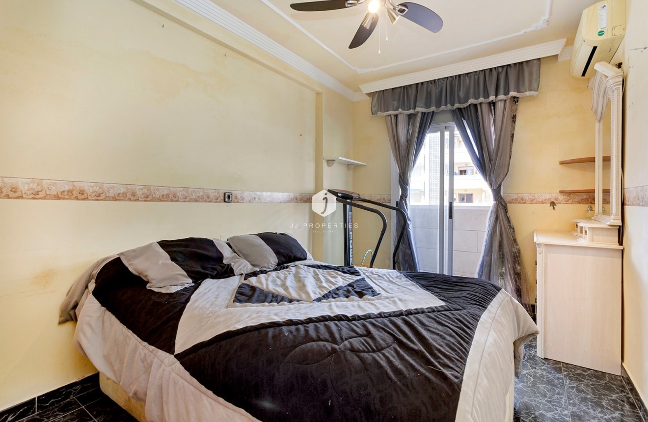 Z drugiej ręki - Mieszkanie w bloku -
Orihuela Costa - Punta Prima