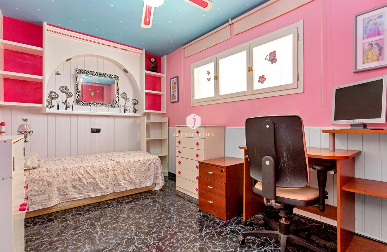 Z drugiej ręki - Mieszkanie w bloku -
Orihuela Costa - Punta Prima