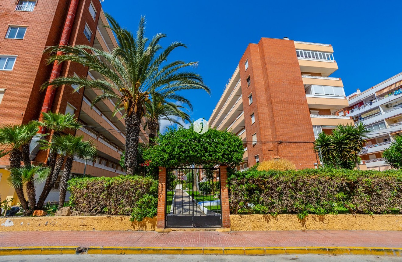 Z drugiej ręki - Mieszkanie w bloku -
Orihuela Costa - Punta Prima