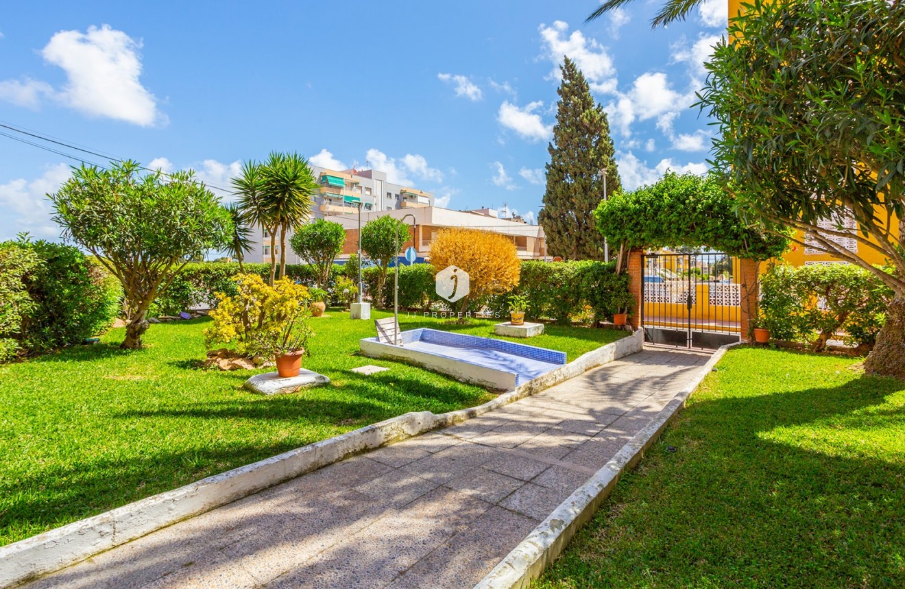 Z drugiej ręki - Mieszkanie w bloku -
Orihuela Costa - Punta Prima