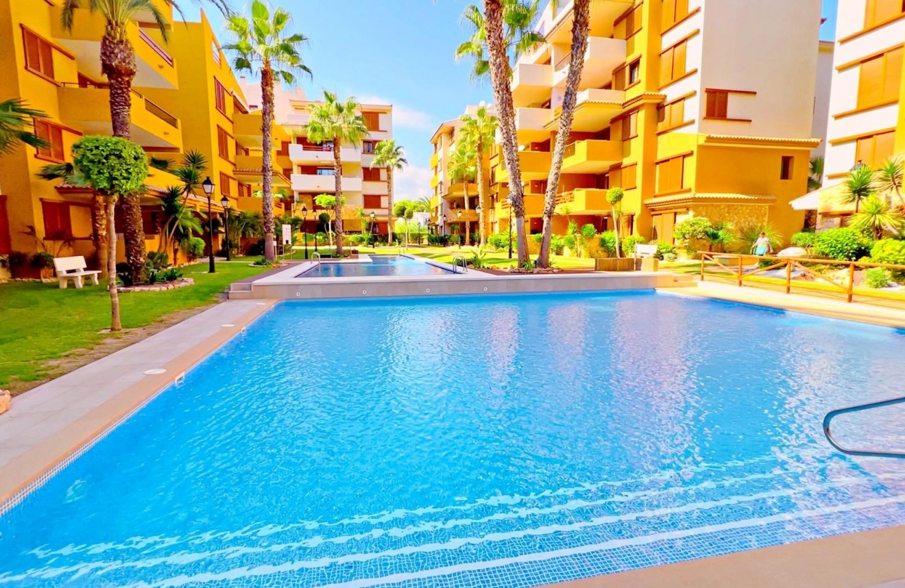 Resale - Apartment / flat -
Torrevieja - Punta prima