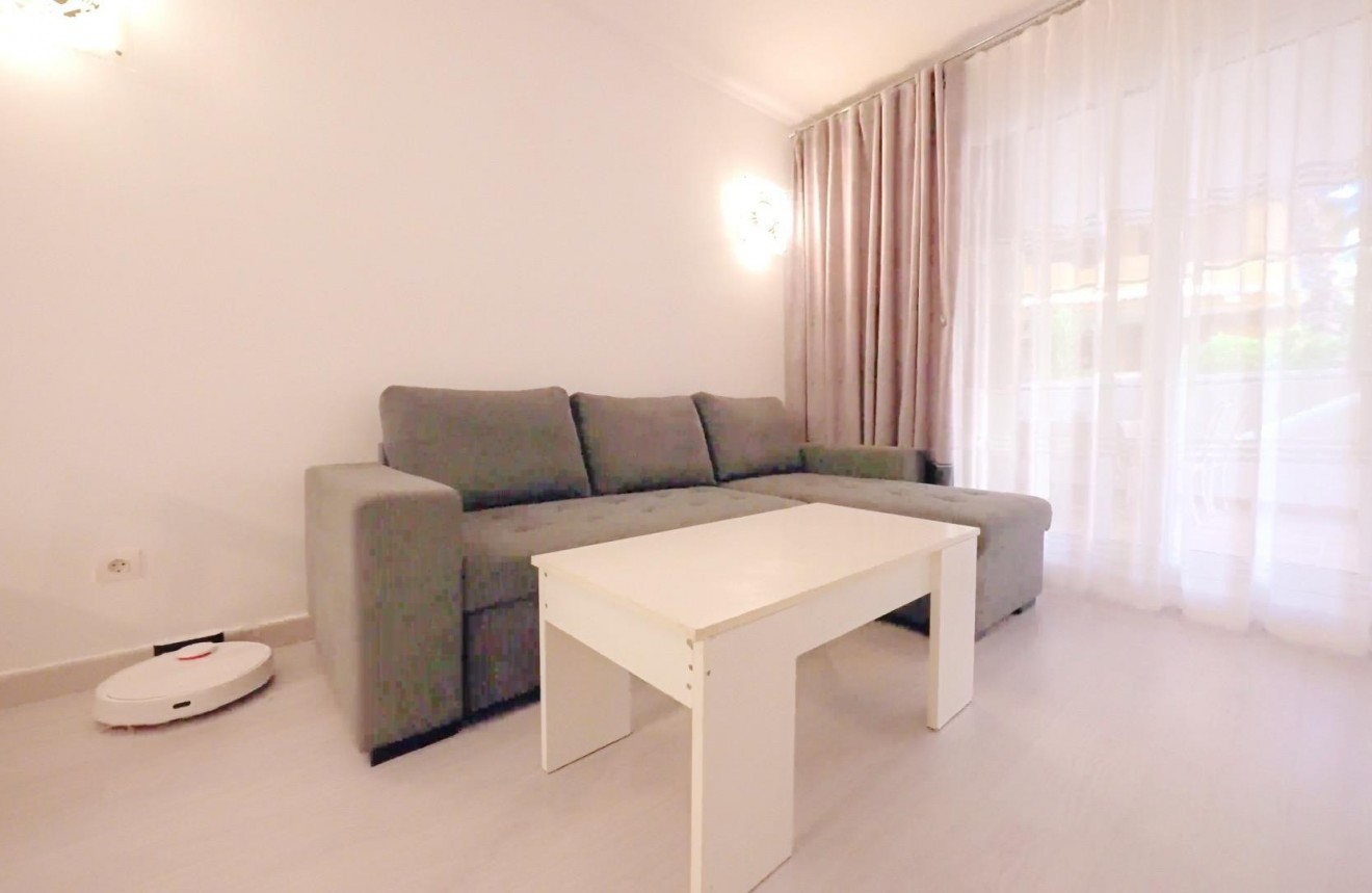 Tweedehands - Appartement / flat -
Torrevieja - Punta prima