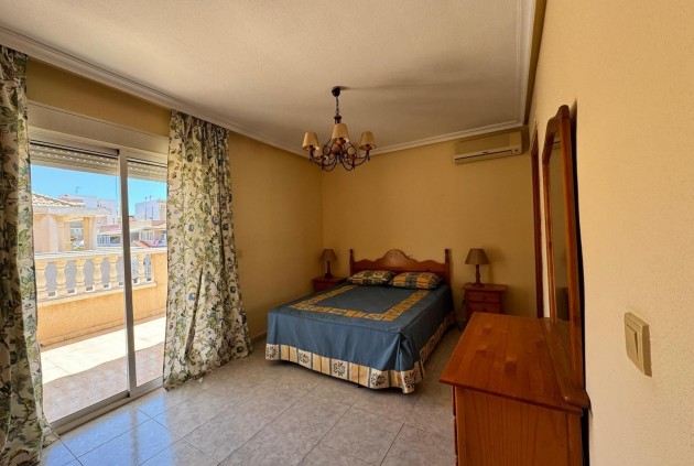 Resale - Apartment / flat -
Torrevieja - Playa del cura