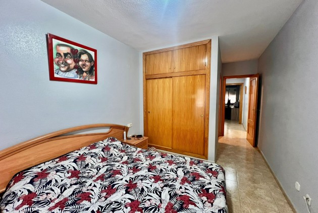 Tweedehands - Appartement / flat -
Torrevieja - Centro