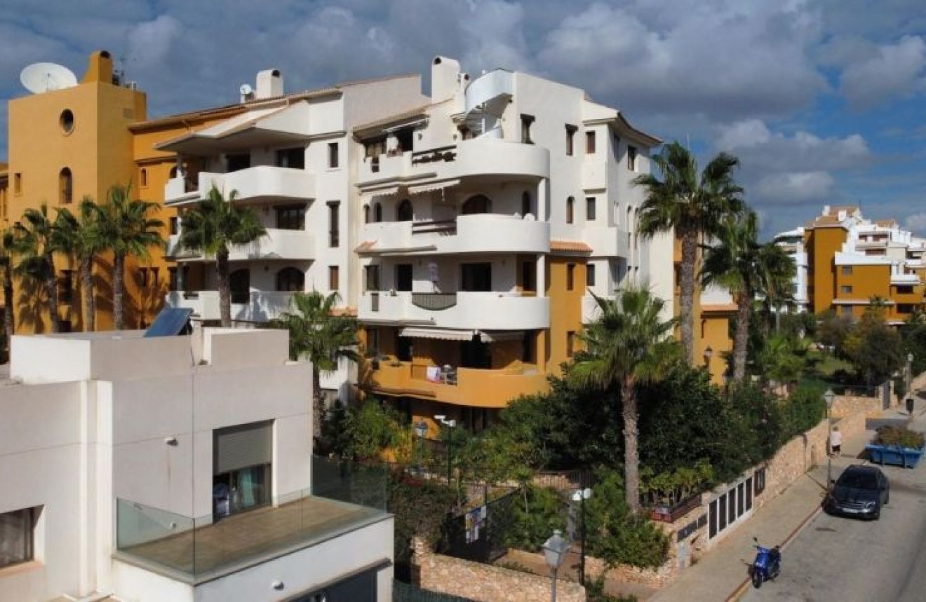 Z drugiej ręki - Mieszkanie w bloku -
Torrevieja - Costa Blanca