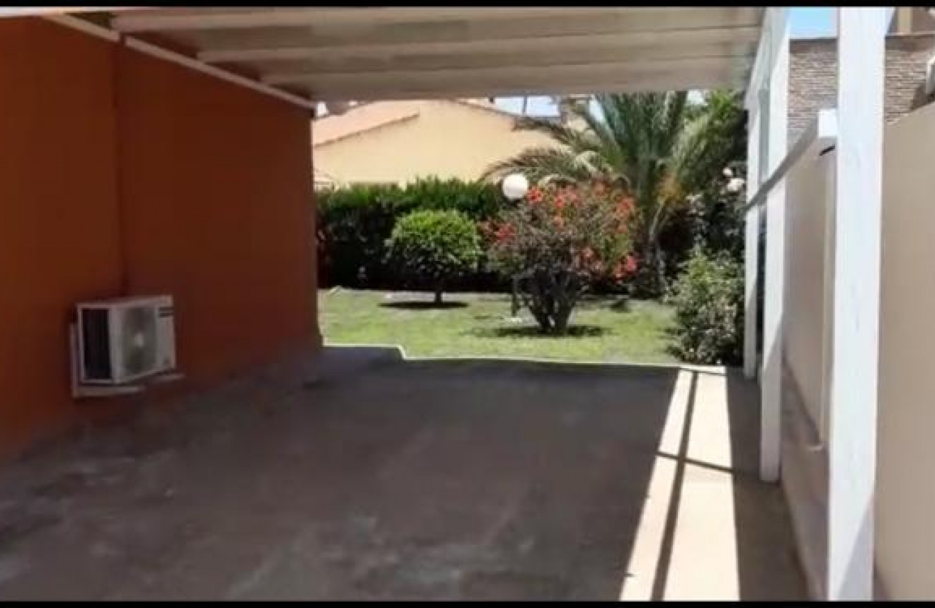 Segunda mano - Chalet -
Torrevieja - Costa Blanca