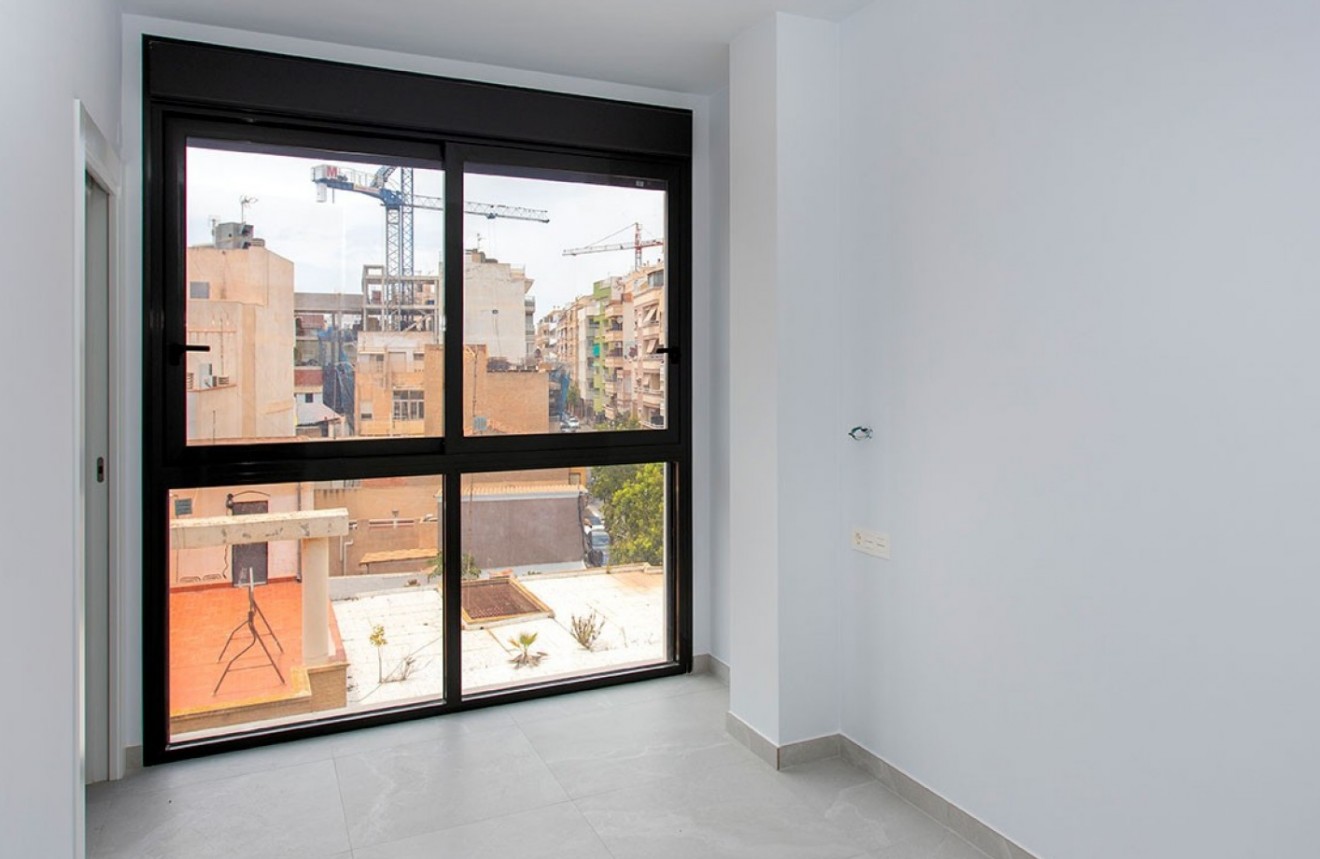 Tweedehands - Appartement / flat -
Torrevieja - Costa Blanca