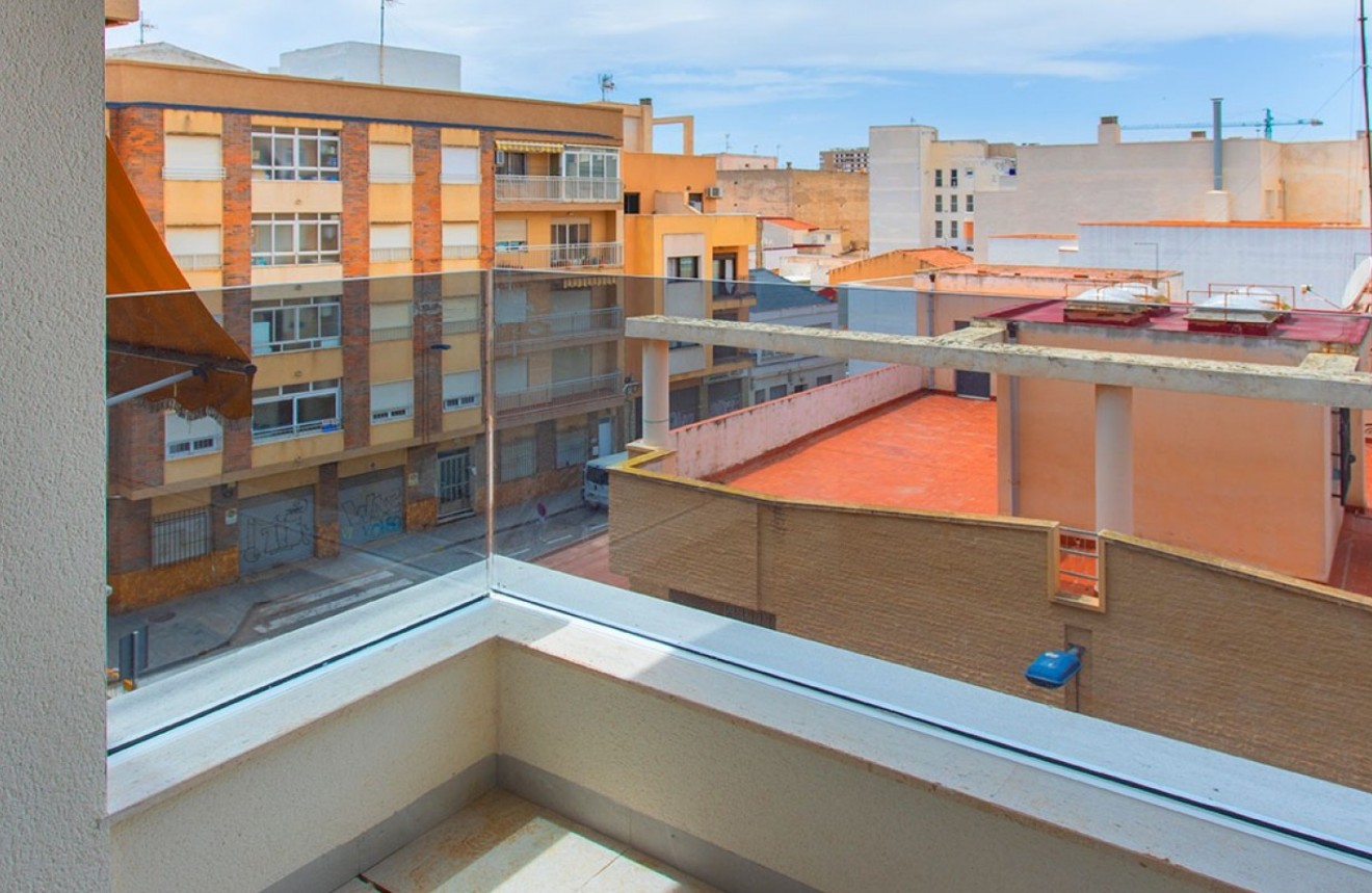 Tweedehands - Appartement / flat -
Torrevieja - Costa Blanca