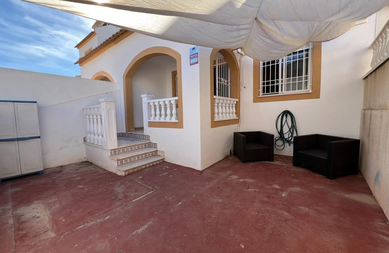 Z drugiej ręki - Bungalow -
Torrevieja - Torretas