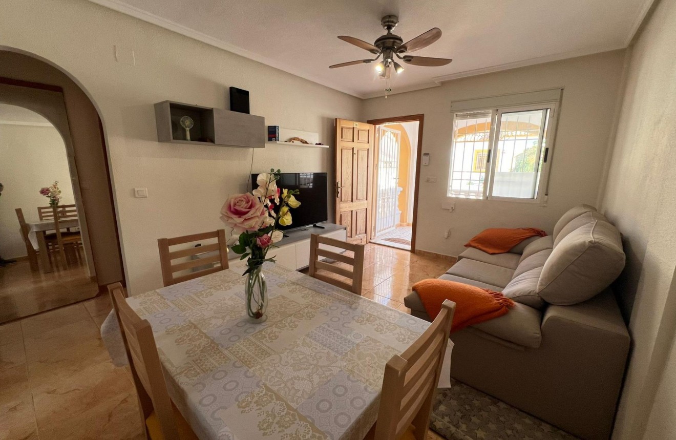 Z drugiej ręki - Bungalow -
Torrevieja - Torretas