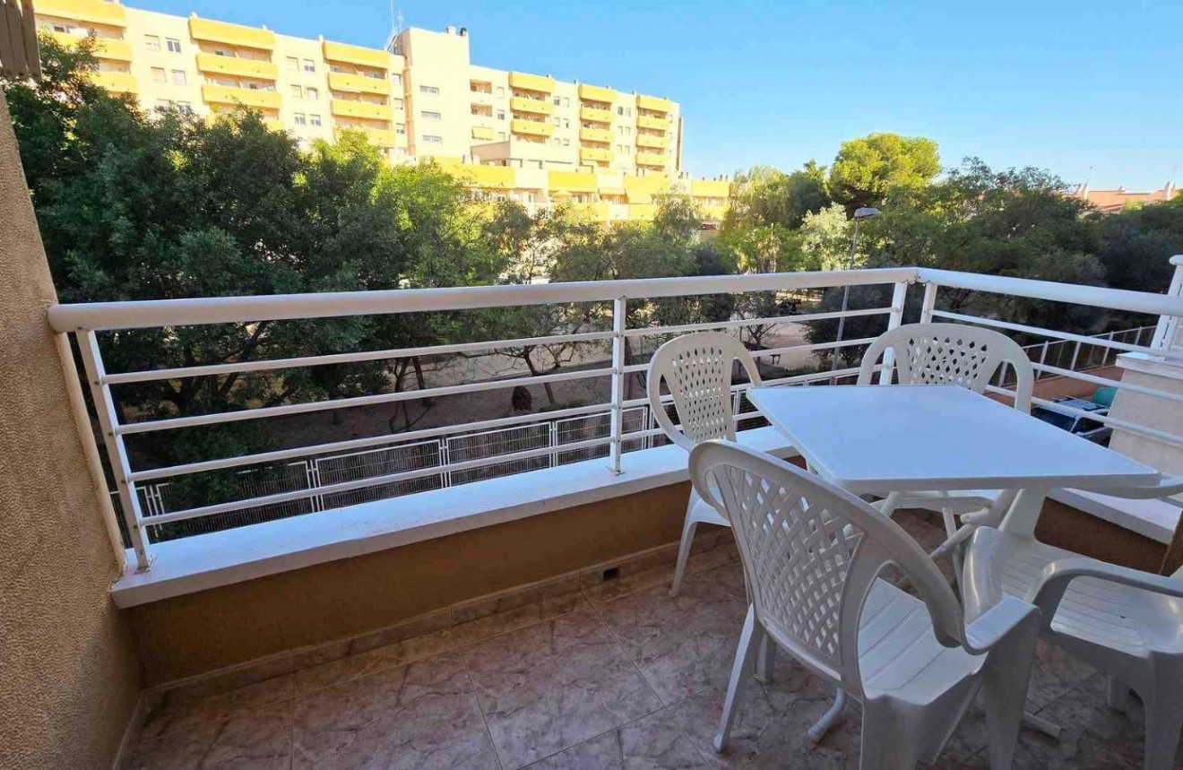 Aus zweiter Hand - Wohnung -
Torrevieja - Centro