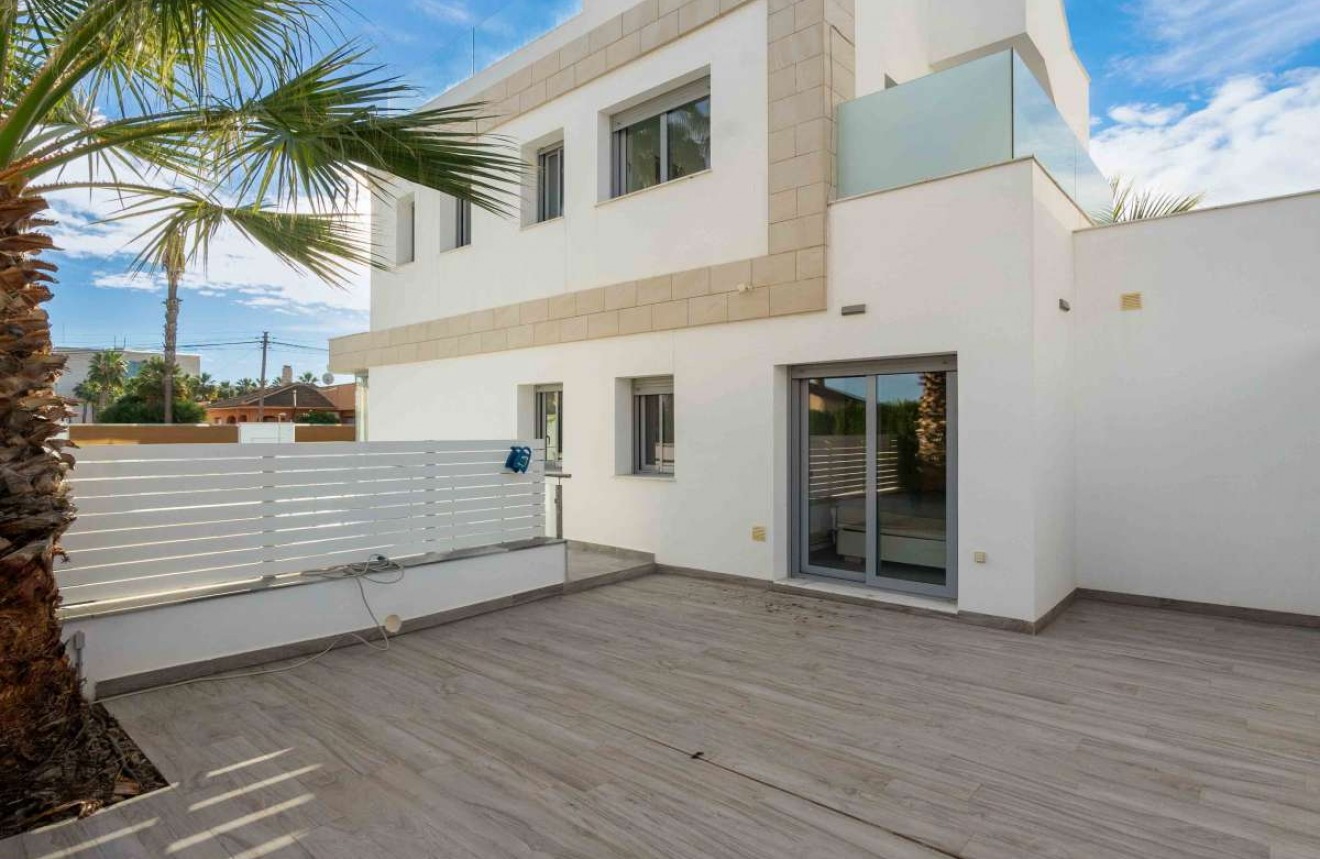 Tweedehands - Chalet -
Los Balcones - Costa Blanca