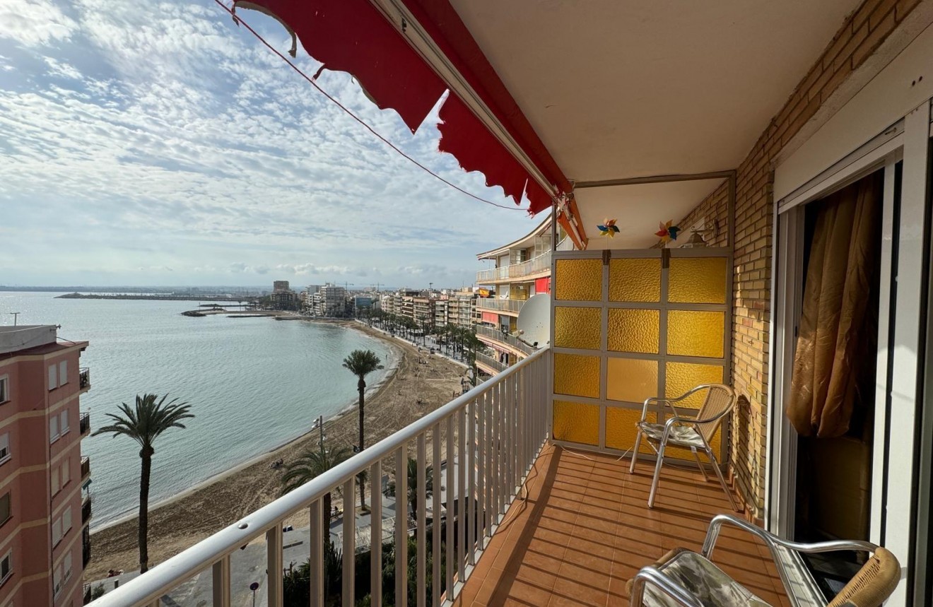 Resale - Apartment / flat -
Torrevieja - Playa del Cura