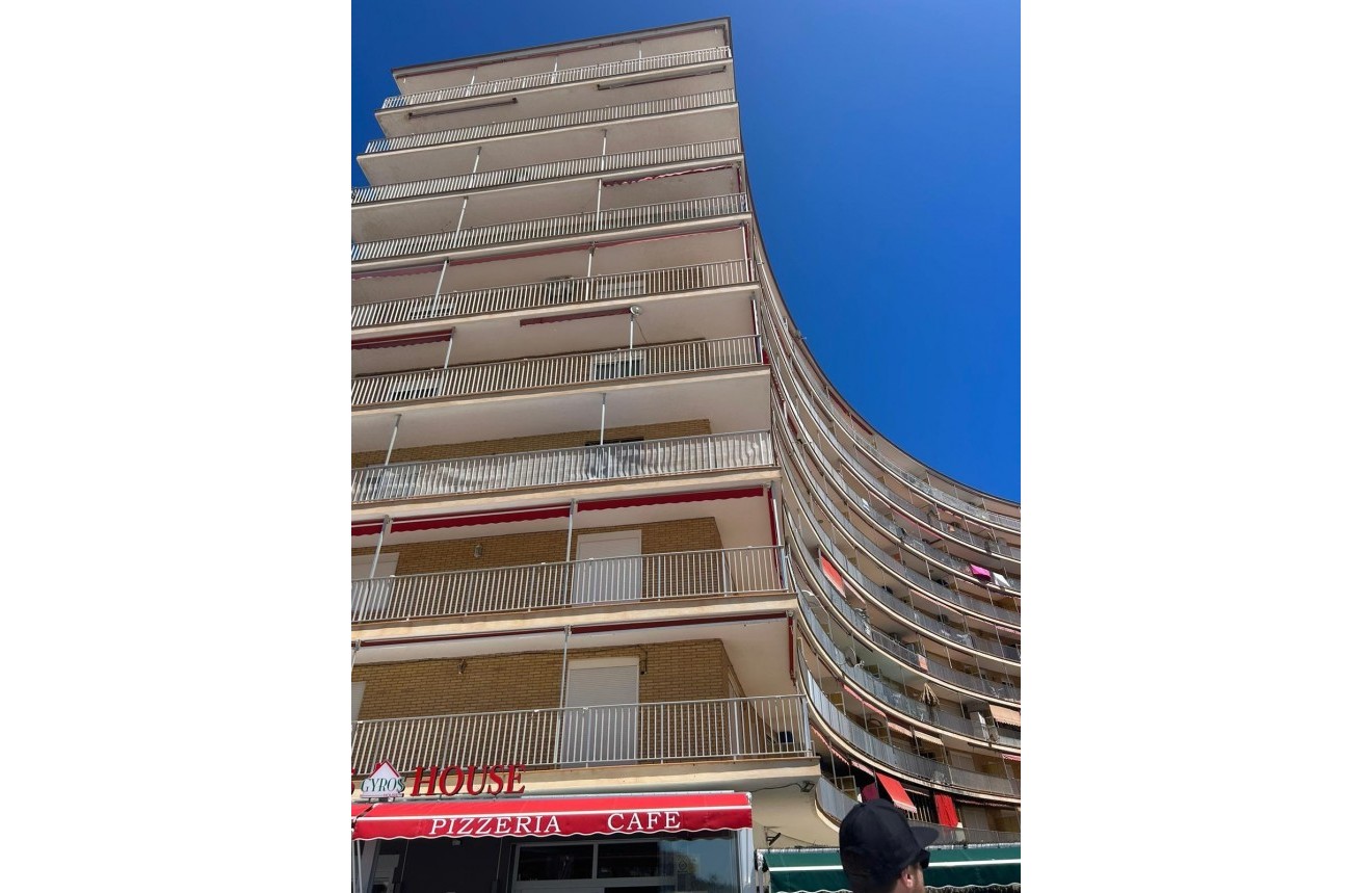 Resale - Apartment / flat -
Torrevieja - Playa del Cura