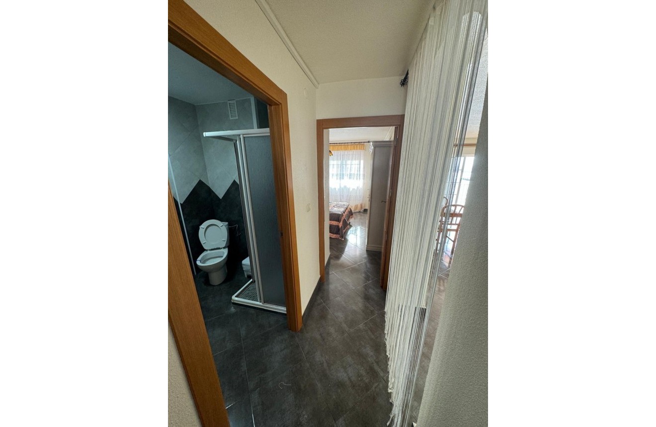 Resale - Apartment / flat -
Torrevieja - Playa del Cura