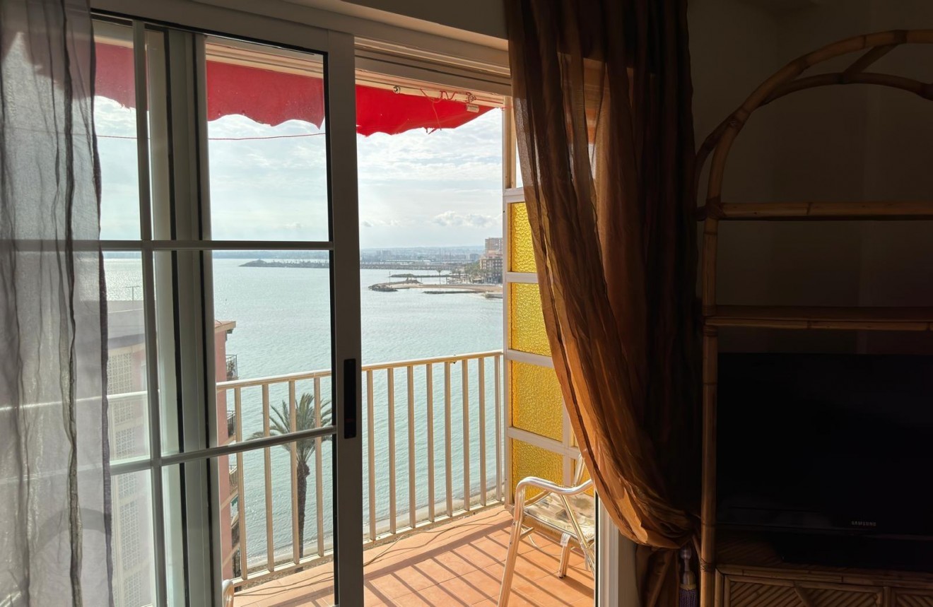 Resale - Apartment / flat -
Torrevieja - Playa del Cura