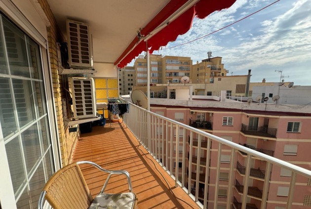 Resale - Apartment / flat -
Torrevieja - Playa del Cura