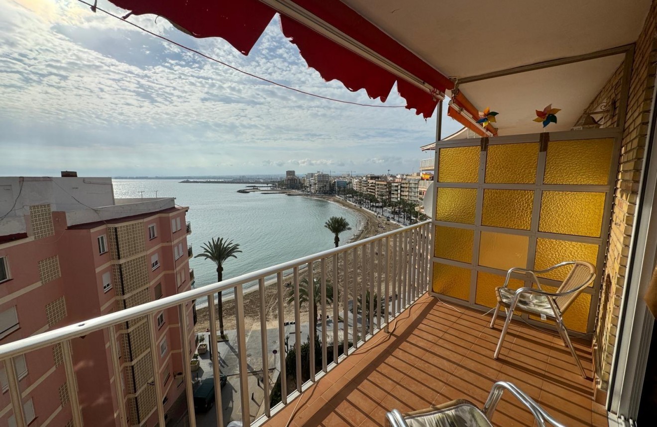 Resale - Apartment / flat -
Torrevieja - Playa del Cura