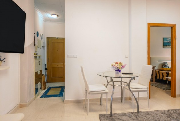 Aus zweiter Hand - Wohnung -
Torrevieja - Centro