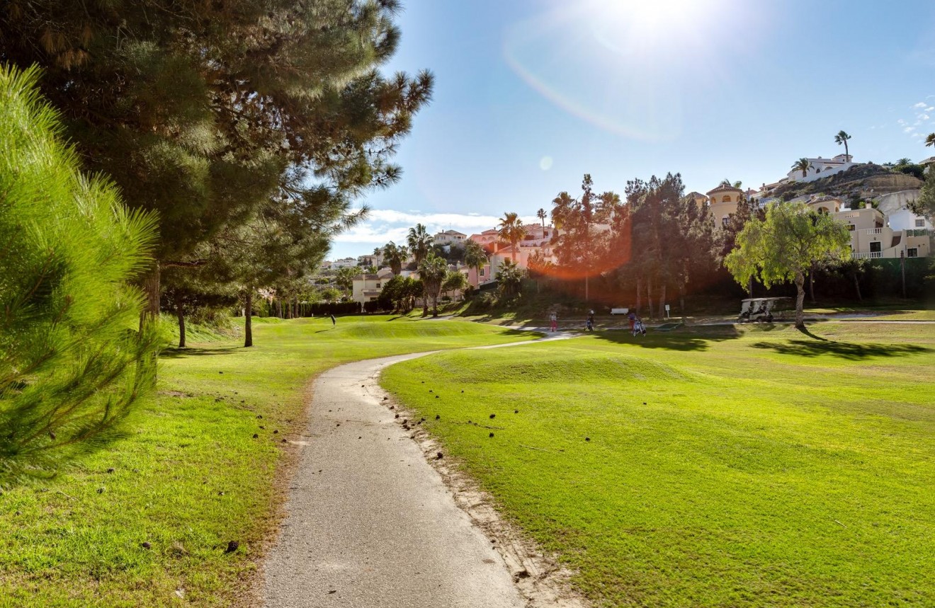 Z drugiej ręki - Szalet -
Ciudad Quesada - Costa Blanca