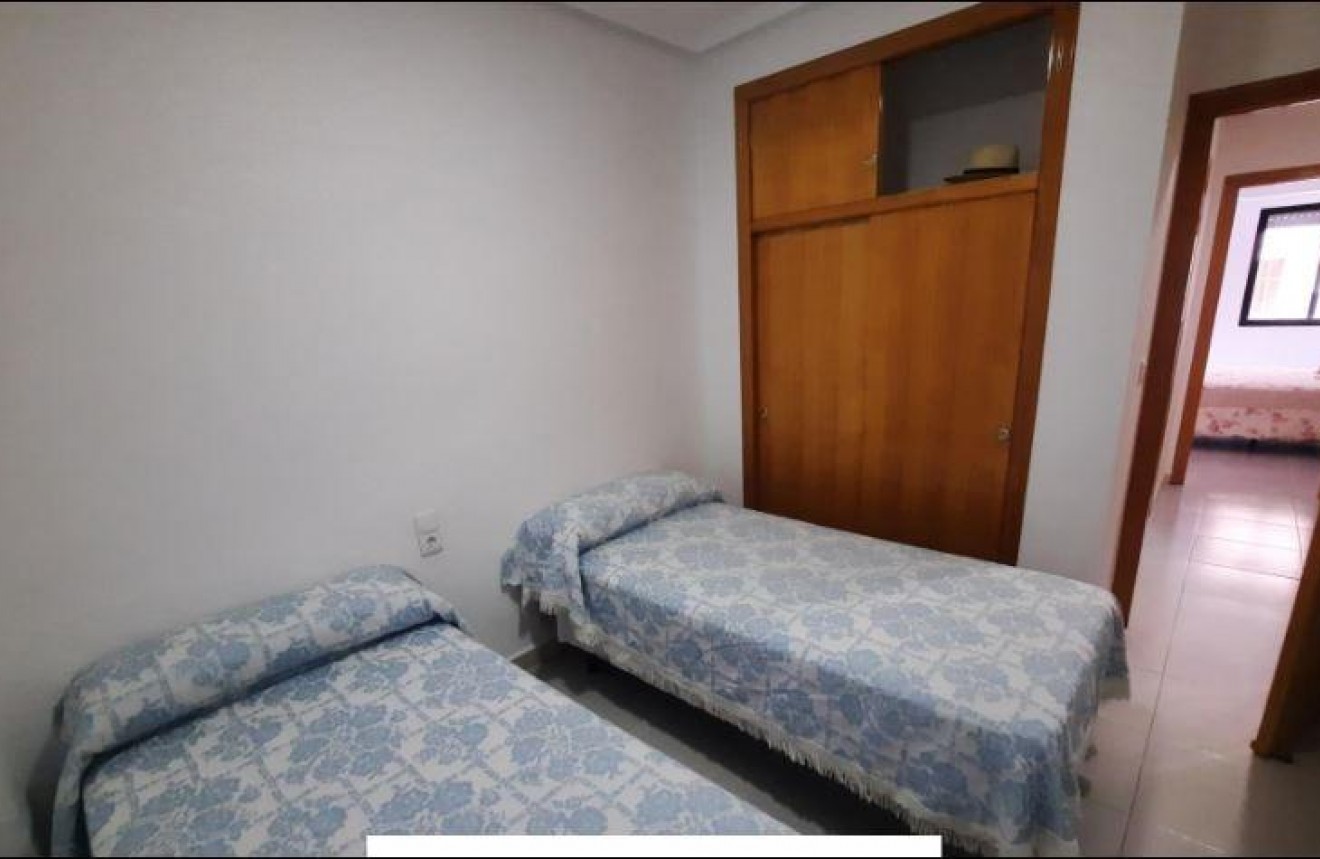 Resale - Apartment / flat -
Torrevieja - La Mata