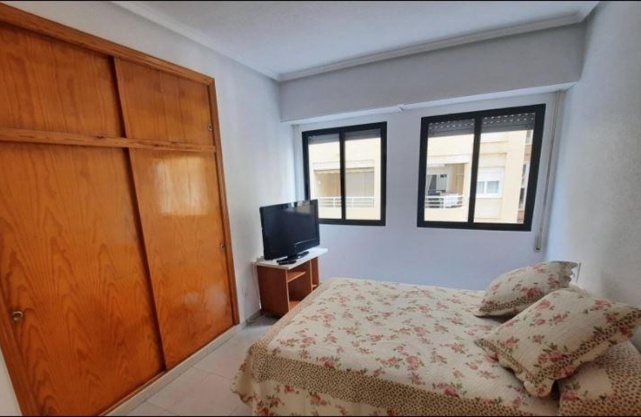 Resale - Apartment / flat -
Torrevieja - La Mata