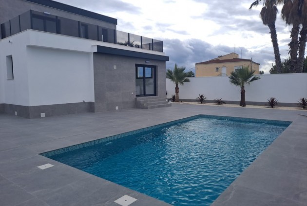 Resale - Chalet -
Ciudad Quesada - Costa Blanca