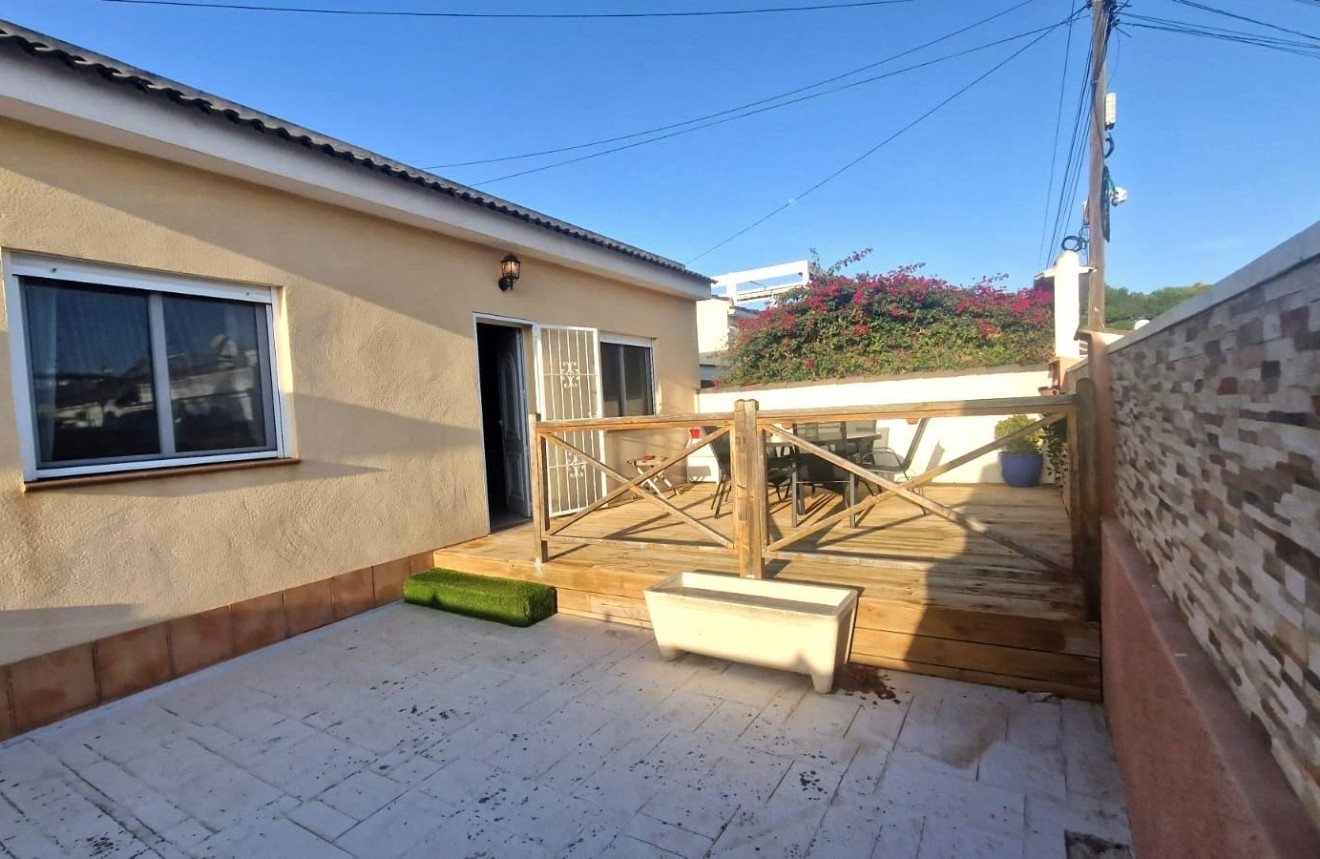 Segunda mano - Chalet -
Torrevieja - San luis