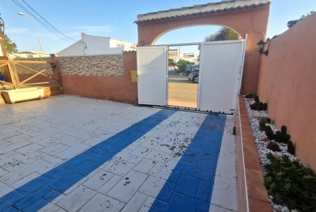 Segunda mano - Chalet -
Torrevieja - San luis