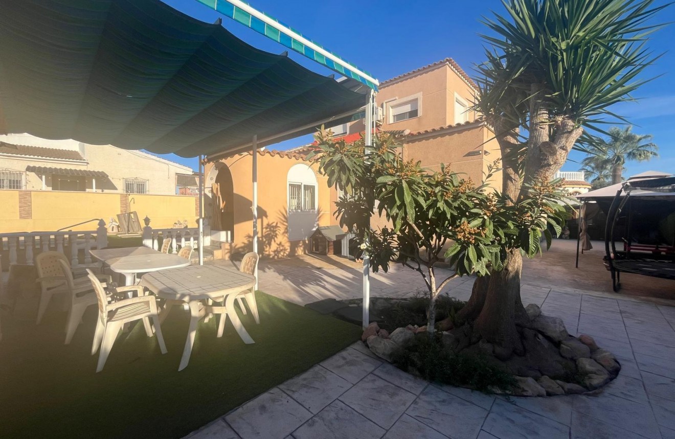 Aus zweiter Hand - Chalet -
Torrevieja - San luis