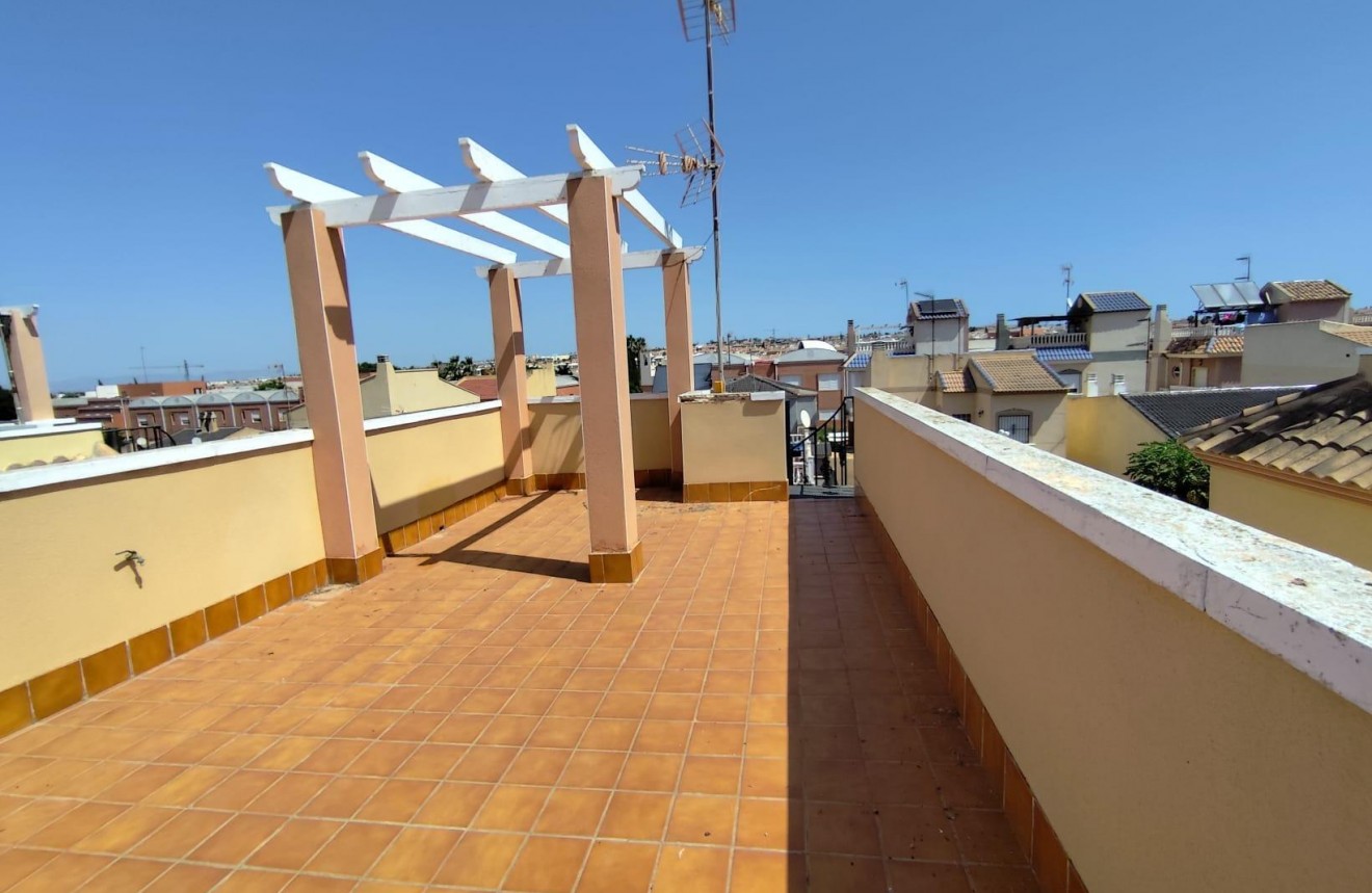 Resale - Chalet -
Torrevieja - Aguas Nuevas 1