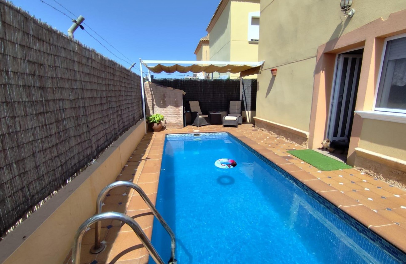 Resale - Chalet -
Torrevieja - Aguas Nuevas 1