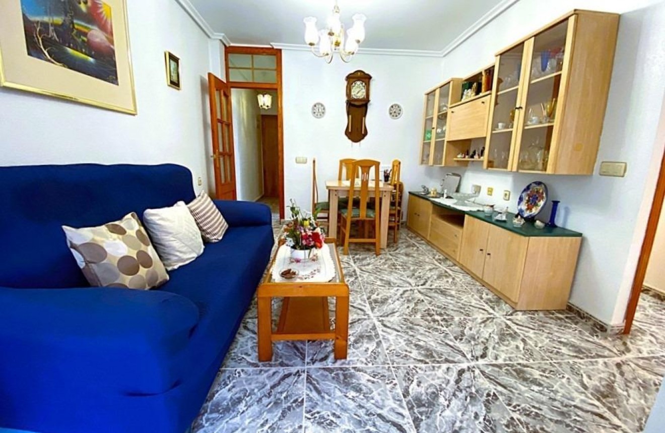 Resale - Apartment / flat -
Torrevieja - Playa del Cura