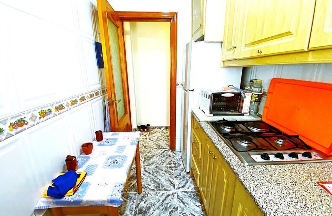 Resale - Apartment / flat -
Torrevieja - Playa del Cura