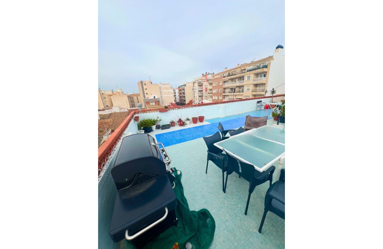 Tweedehands - Appartement / flat -
Torrevieja - Centro