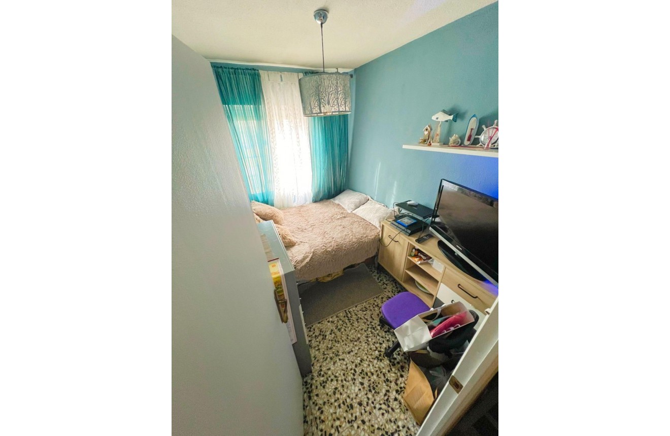 Tweedehands - Appartement / flat -
Torrevieja - Centro