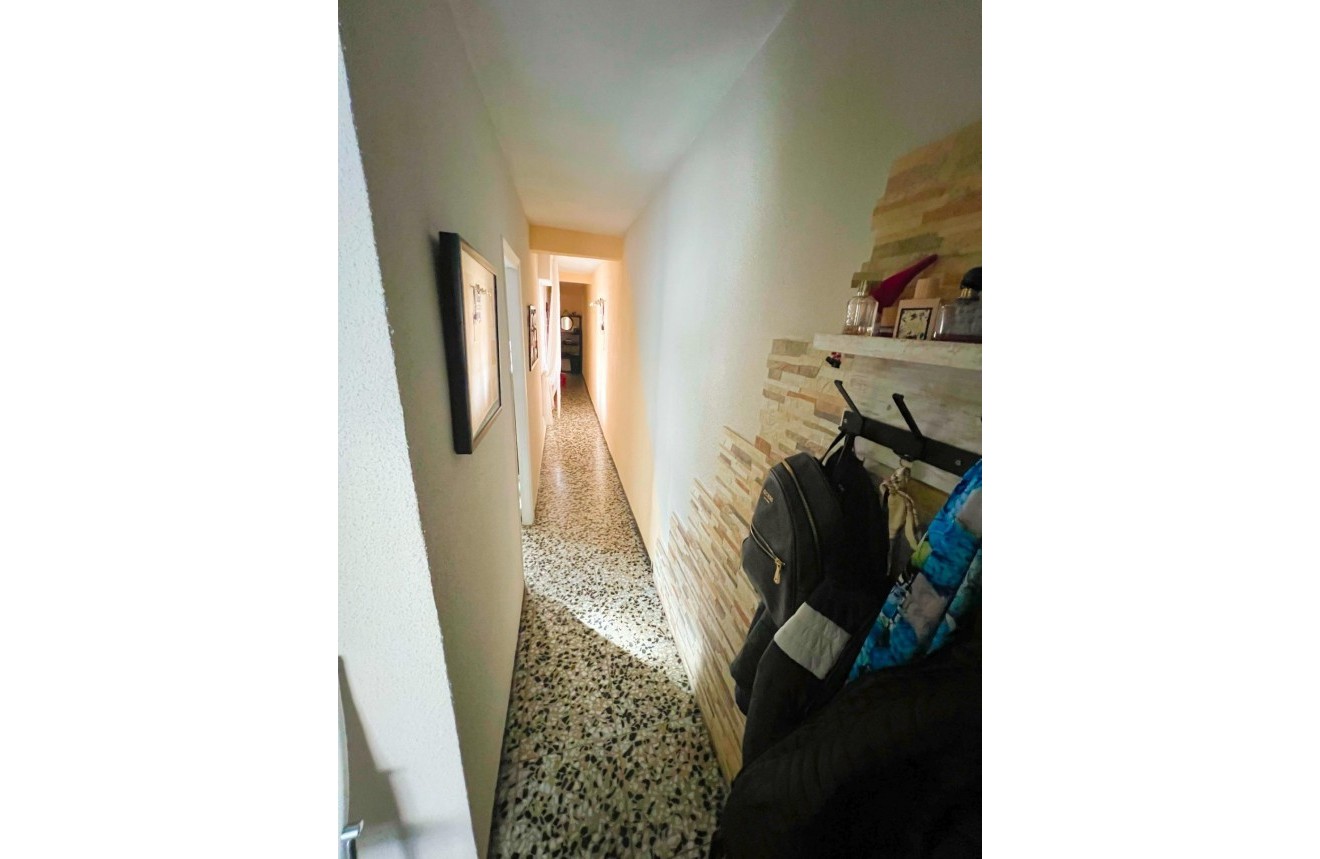 Tweedehands - Appartement / flat -
Torrevieja - Centro