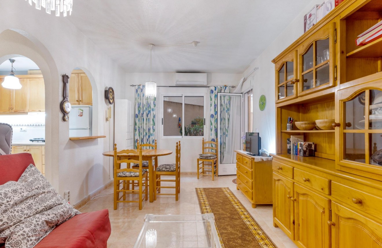 Resale - Apartment / flat -
Torrevieja - Parque las naciones