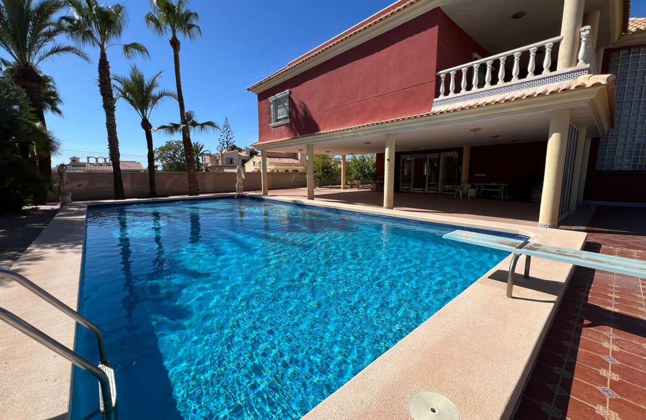 Resale - Chalet -
Torrevieja - Torreta Florida