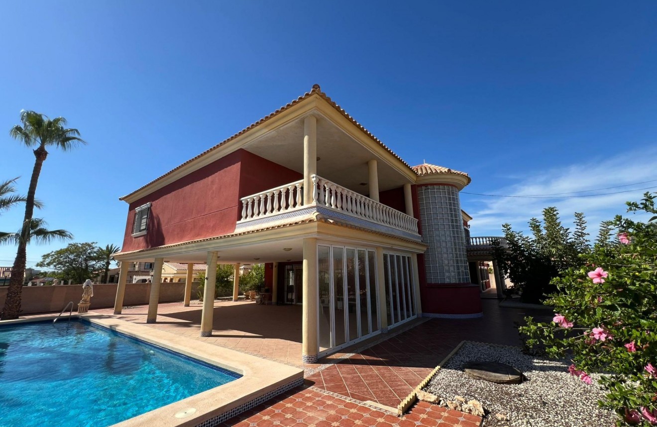 Resale - Chalet -
Torrevieja - Torreta Florida