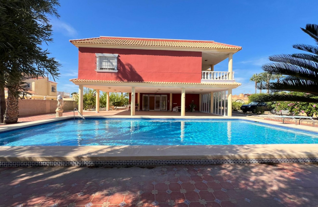 Resale - Chalet -
Torrevieja - Torreta Florida