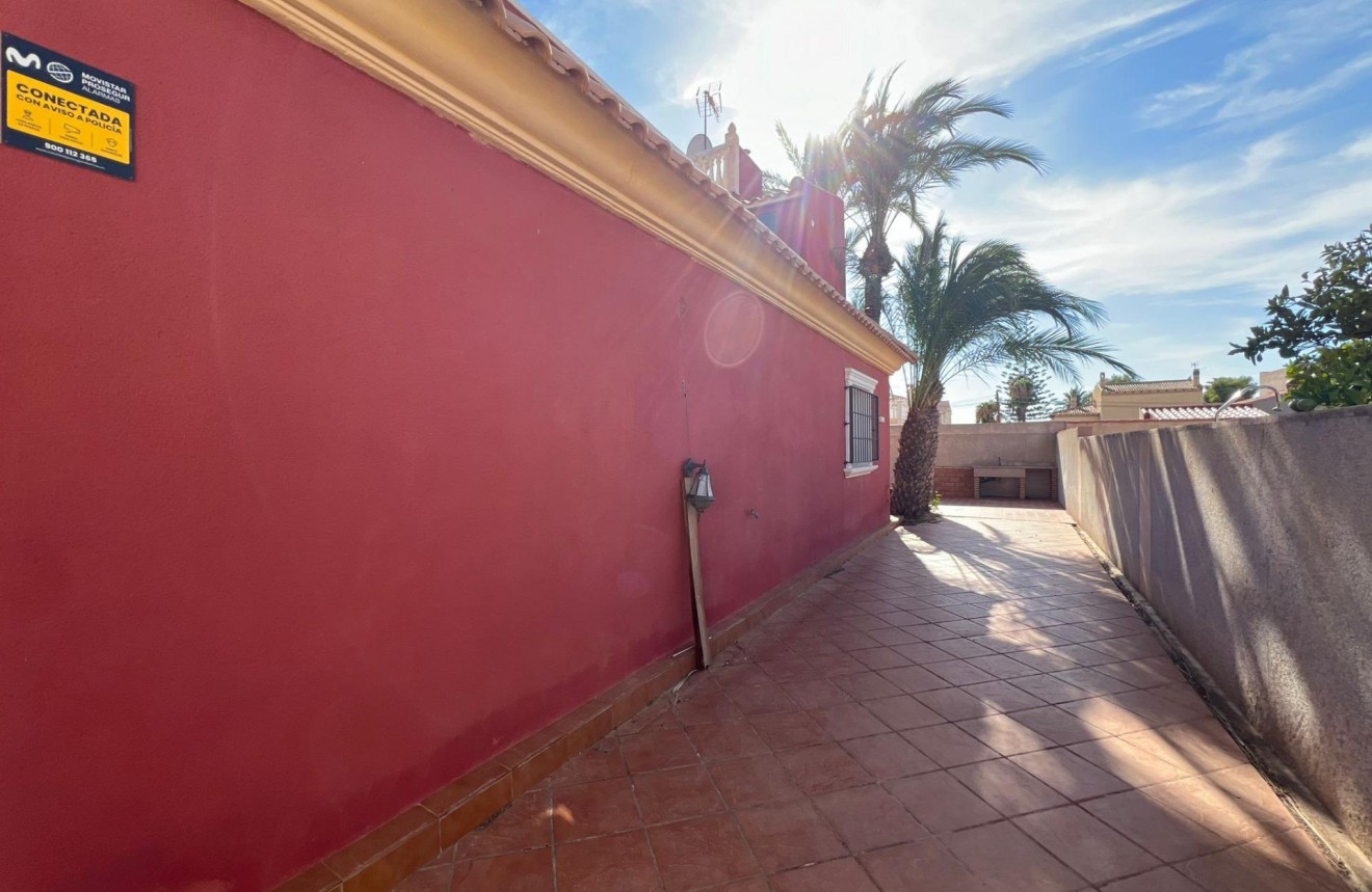 Resale - Chalet -
Torrevieja - Torreta Florida