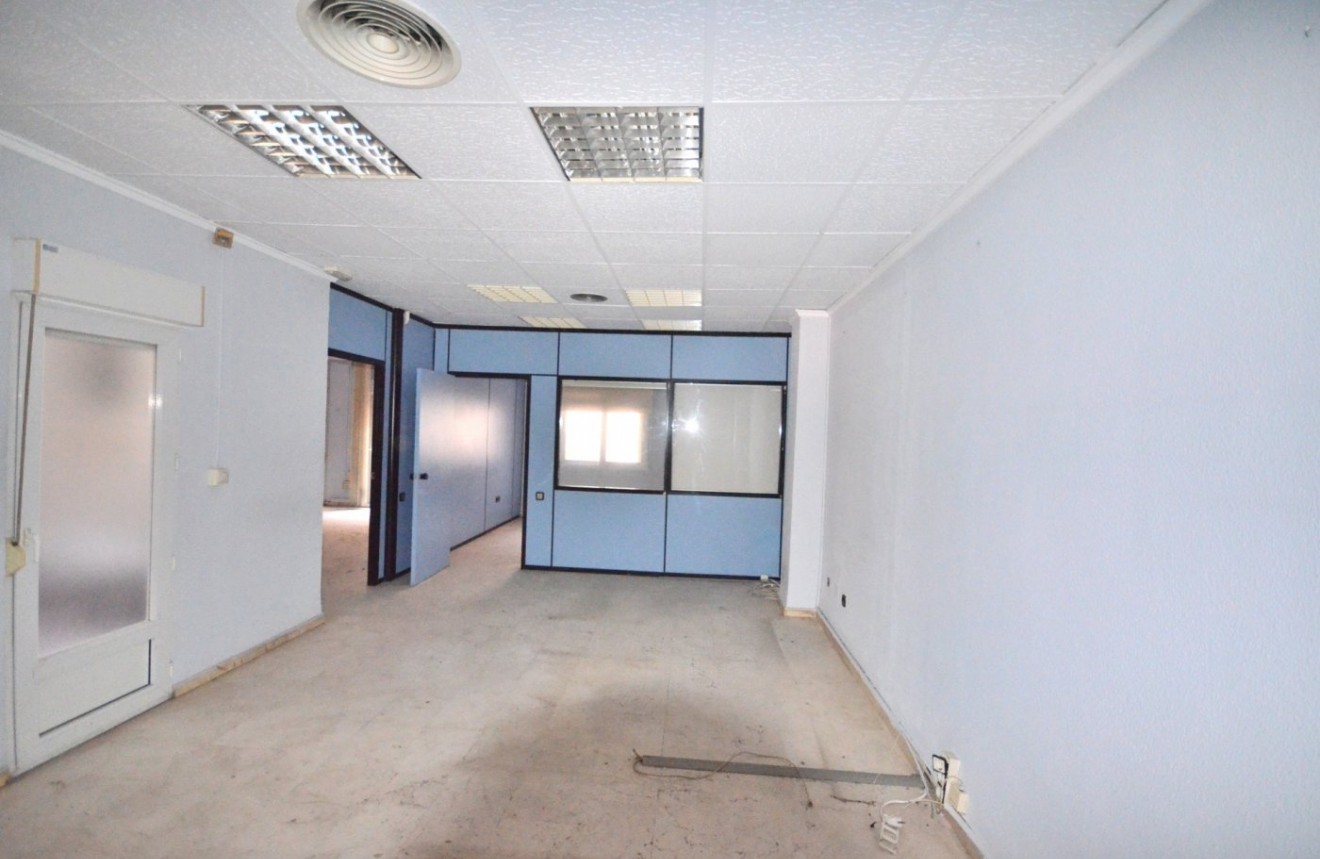 Segunda mano - Apartamento / piso -
Torrevieja - Centro