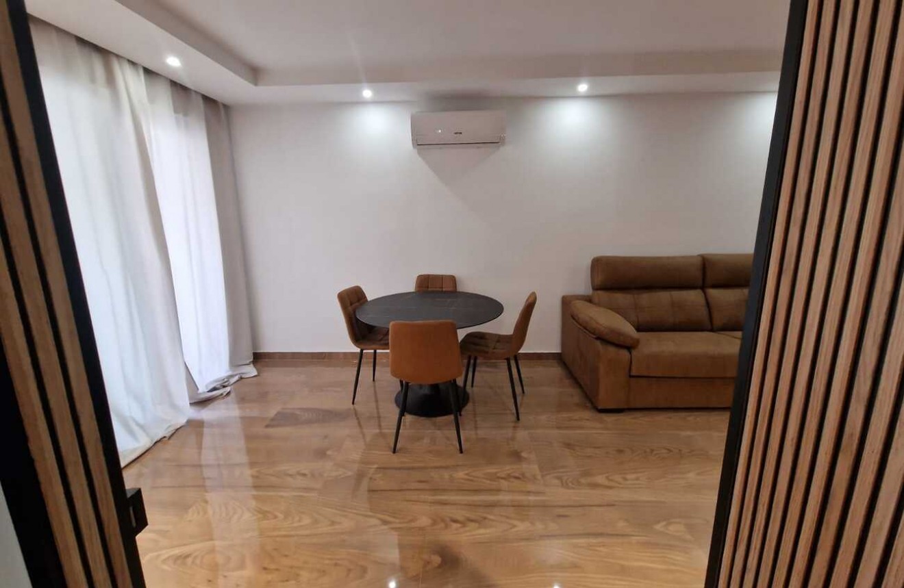 Tweedehands - Appartement / flat -
Torrevieja - Costa Blanca