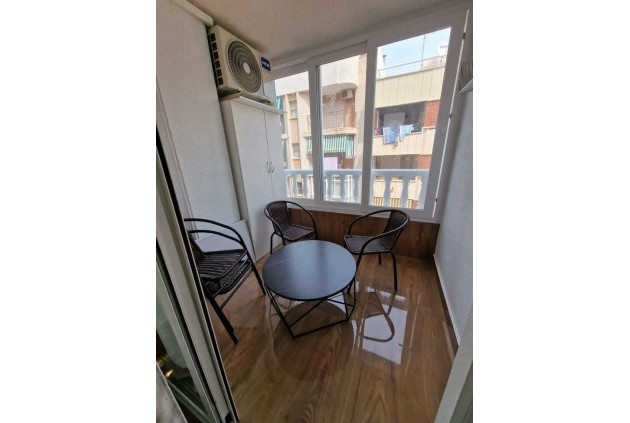 Tweedehands - Appartement / flat -
Torrevieja - Costa Blanca