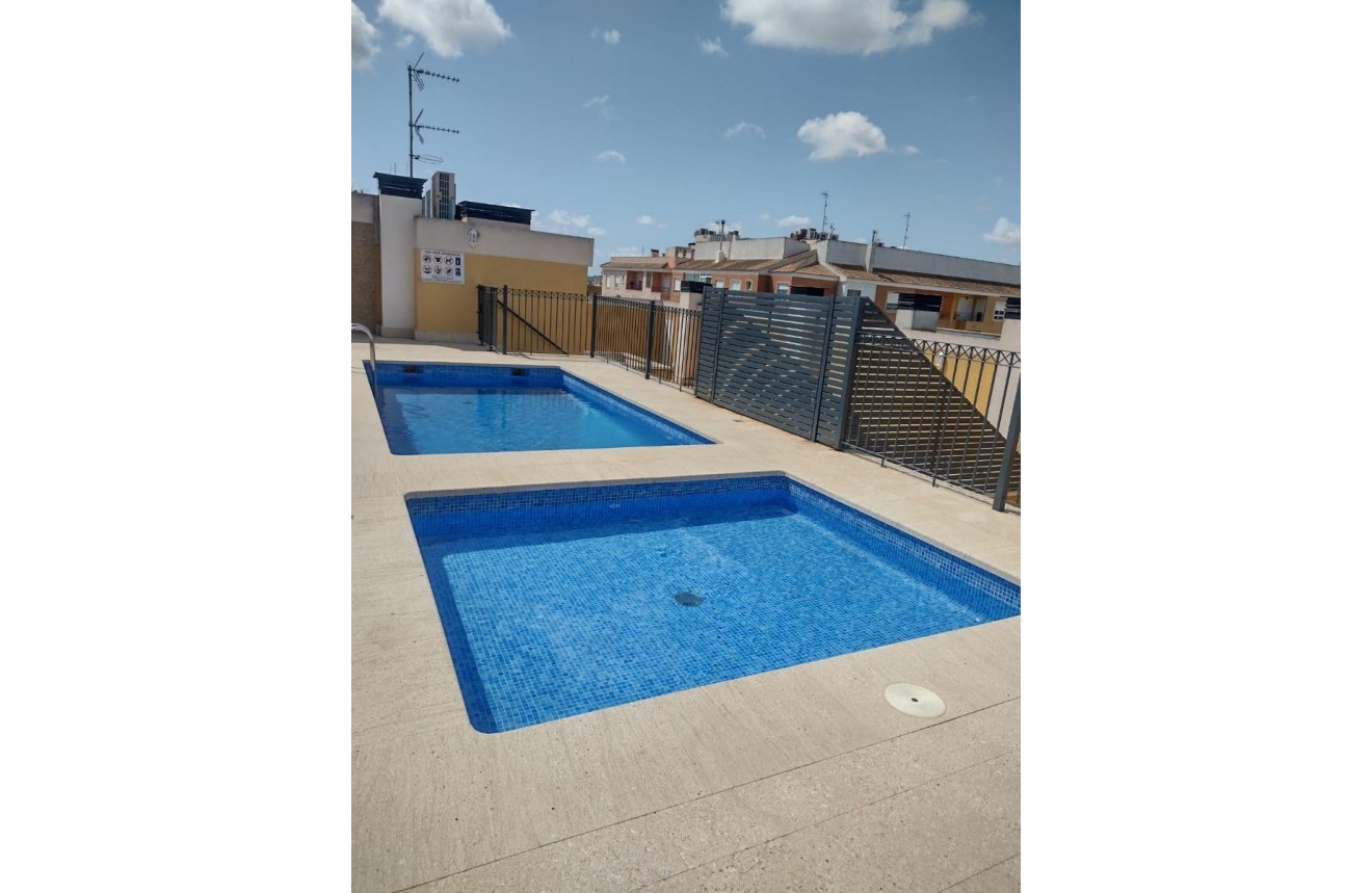 Tweedehands - Appartement / flat -
Almoradí - Inland