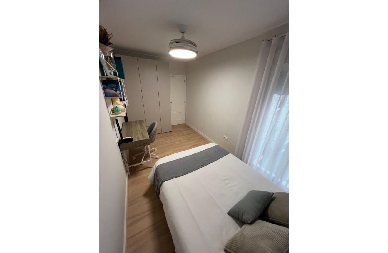 Tweedehands - Appartement / flat -
Almoradí - Inland