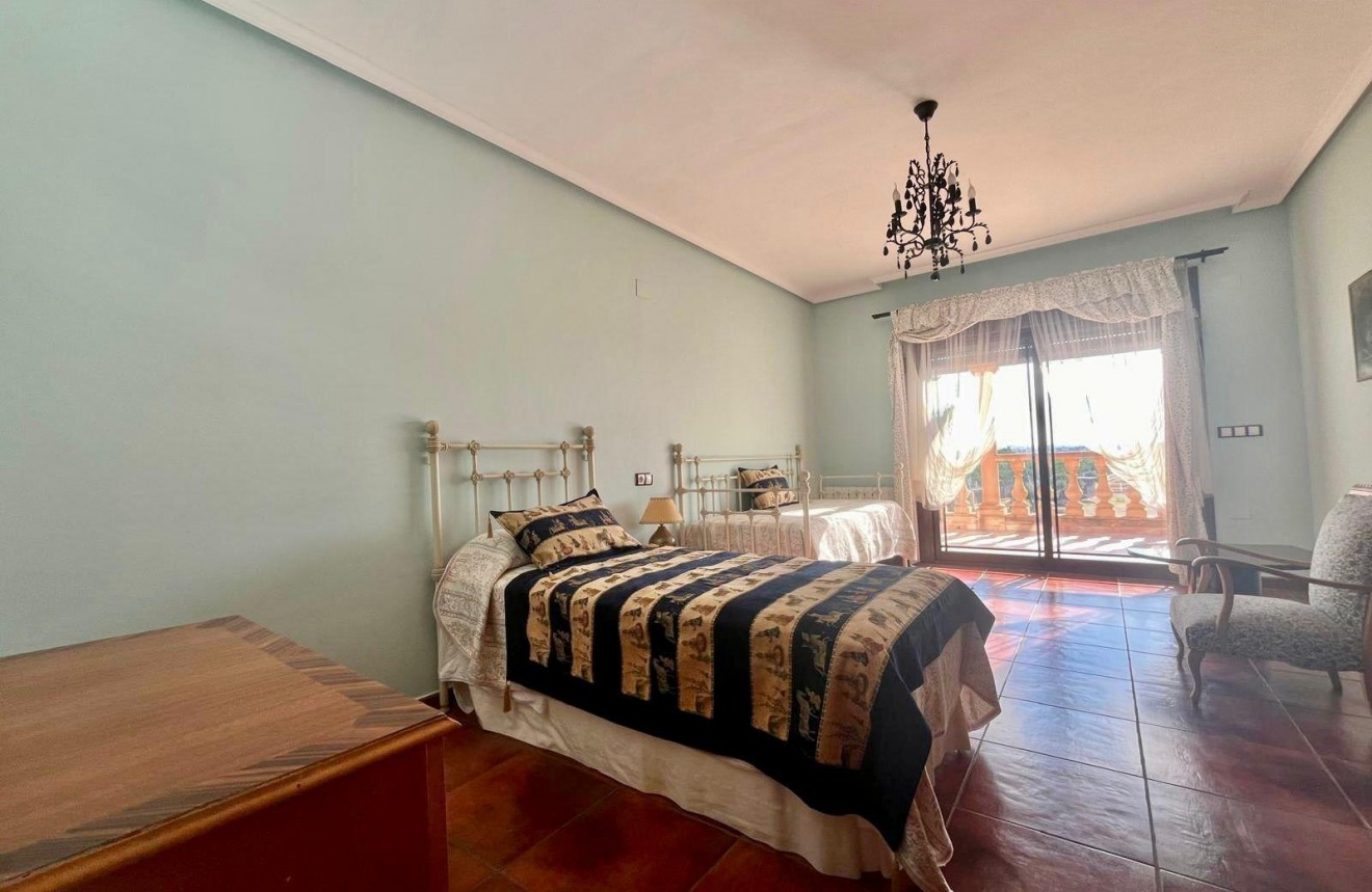 Resale - Chalet -
Rojales - La Vega Baja